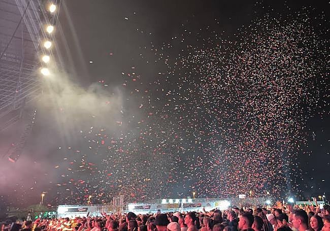 Celebración del público en Rocanrola