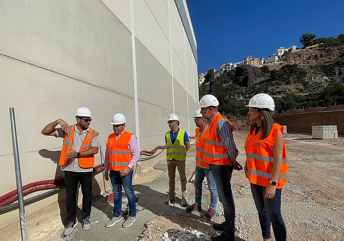 Juanfran Pérez Llorca visita las obras del carrer de pilota