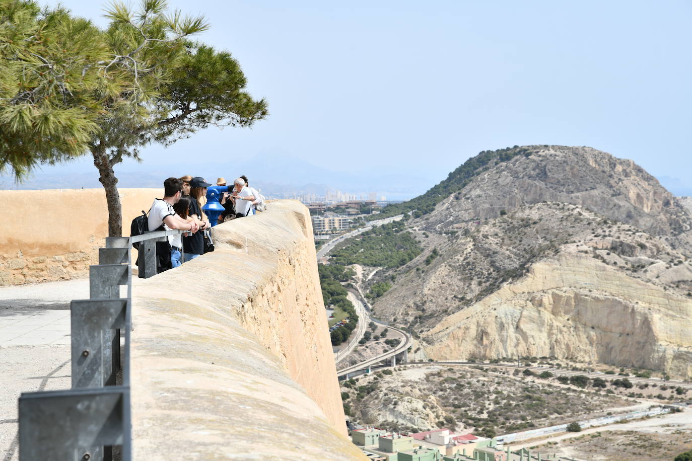 Vistas desde el Castillo de Santa Bárbara de Alicante.
