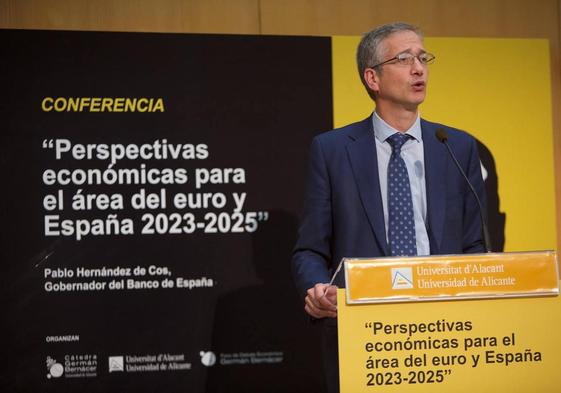 El gobernador del Banco de España, Pablo Hernández de Cos, durante la conferencia.