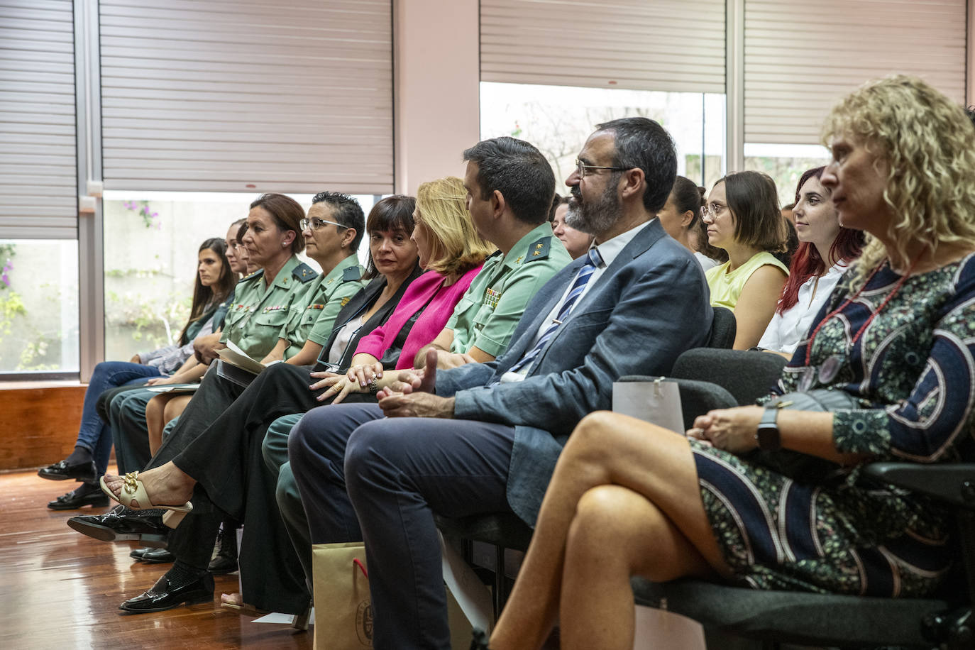 Conferencia sobre la presencia de las mujeres en la Guardia Civil