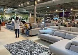 Medio centenar de empresas hacen de Alicante el centro del sector del mueble