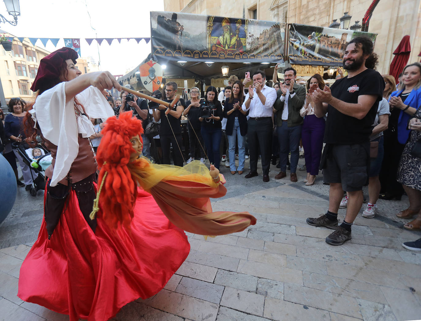 Imagen principal - Planes de fin de semana en Elche: mercado medieval