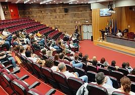 Durante una de las charlas.