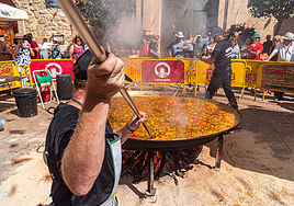 Un arroz gigante elaborado por los alicantinos Casa Riquelme.