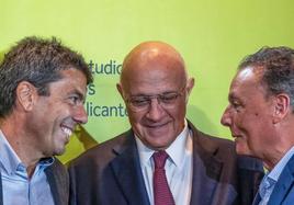 Carlos Mazón, Josep Oliu y Salvador Navarro, durante la Asamblea de Ineca el pasado junio en Alicante.
