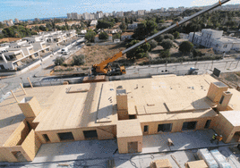 Construcción de madera en las fases iniciales de Fioresta, en Sant Joan d'Alacant.