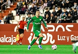 Óscar Plano, durante un partido del Elche