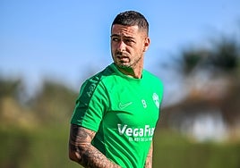 Sergio León, de vuelta a los entrenamientos del Elche