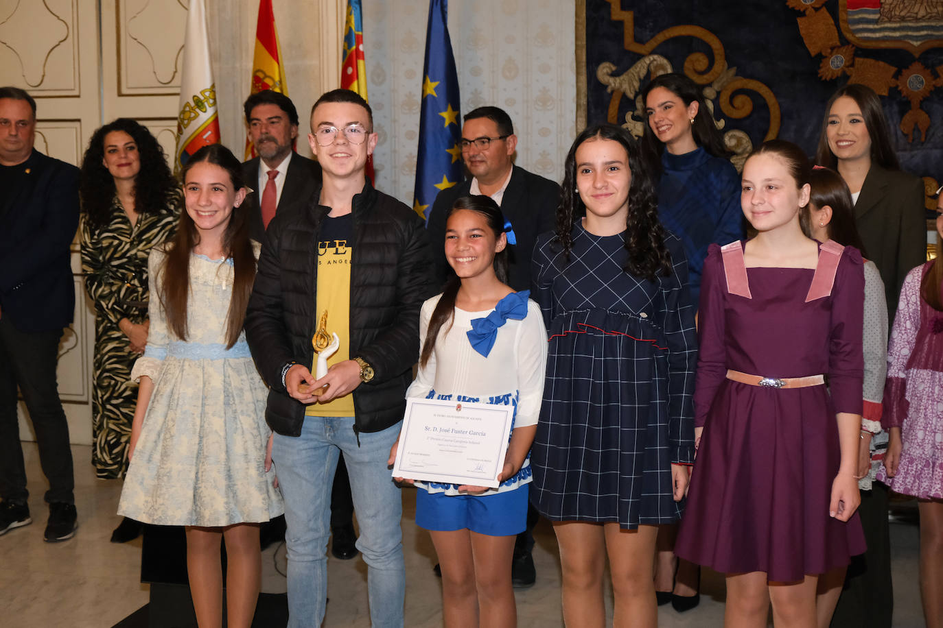 Entrega de premios a los artistas de las Hogueras de Alicante