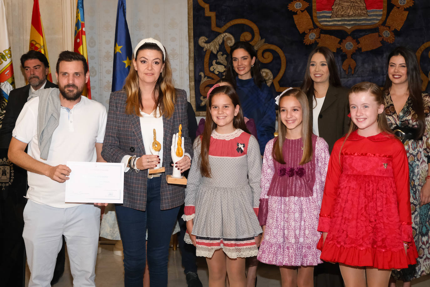 Entrega de premios a los artistas de las Hogueras de Alicante