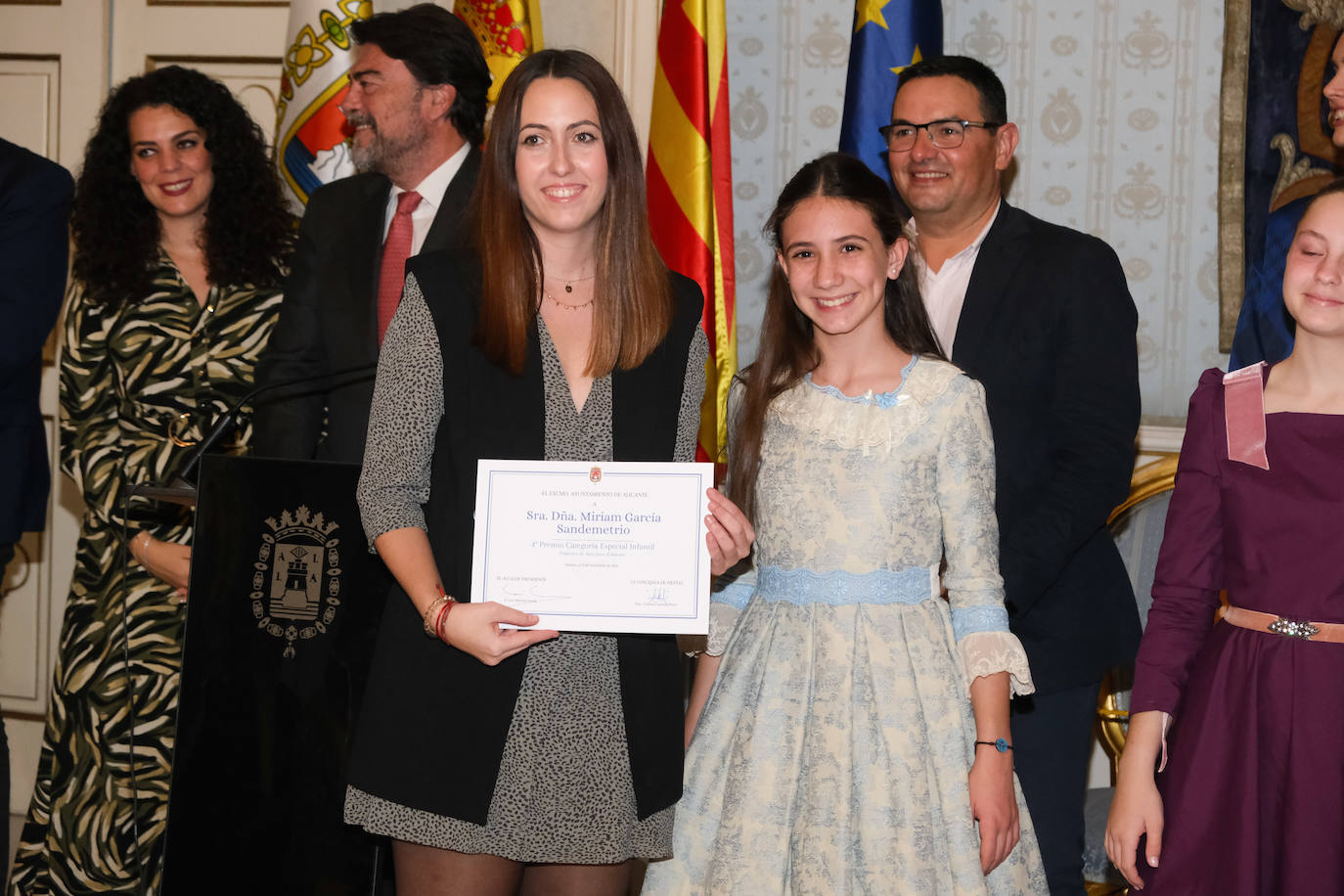 Entrega de premios a los artistas de las Hogueras de Alicante