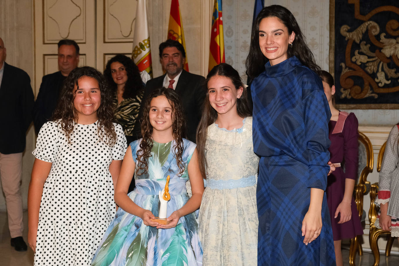 Entrega de premios a los artistas de las Hogueras de Alicante