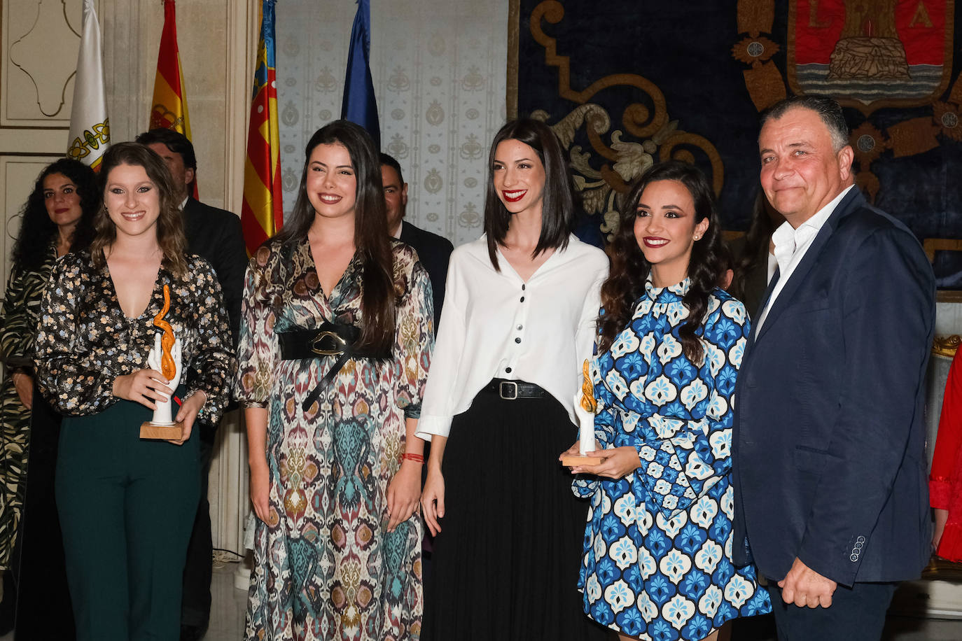 Entrega de premios a los artistas de las Hogueras de Alicante