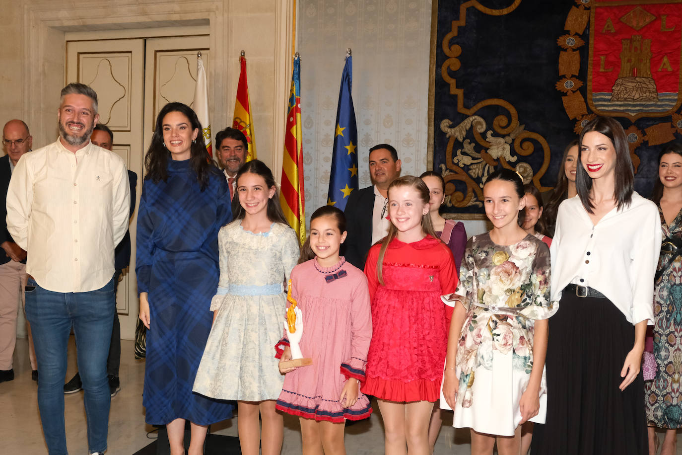 Entrega de premios a los artistas de las Hogueras de Alicante