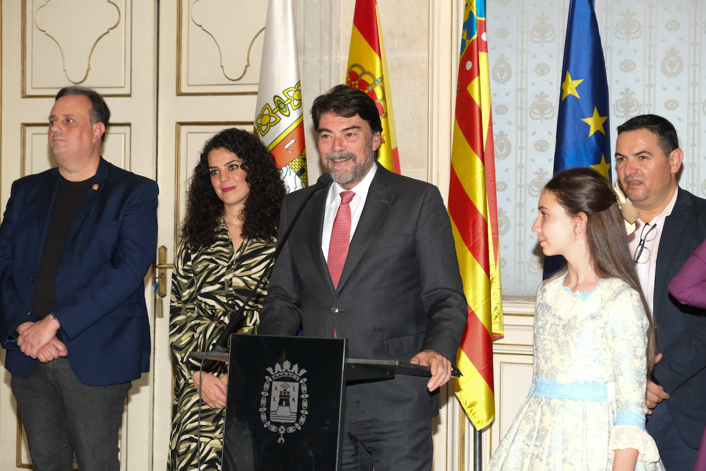 Entrega de premios a los artistas de las Hogueras de Alicante