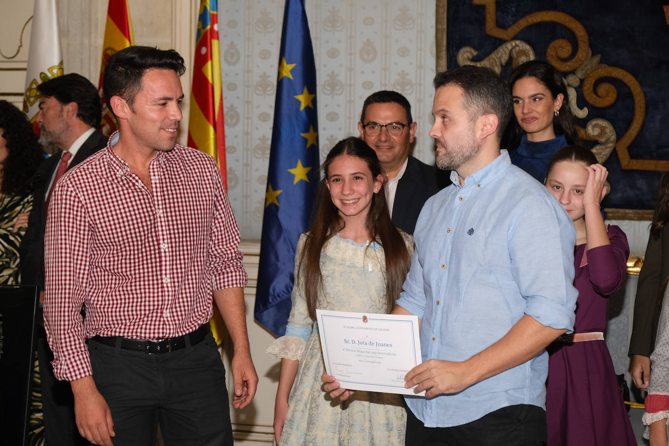 Entrega de premios a los artistas de las Hogueras de Alicante