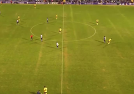 El momento de la agresión de Marcos Mendes a Solbes.