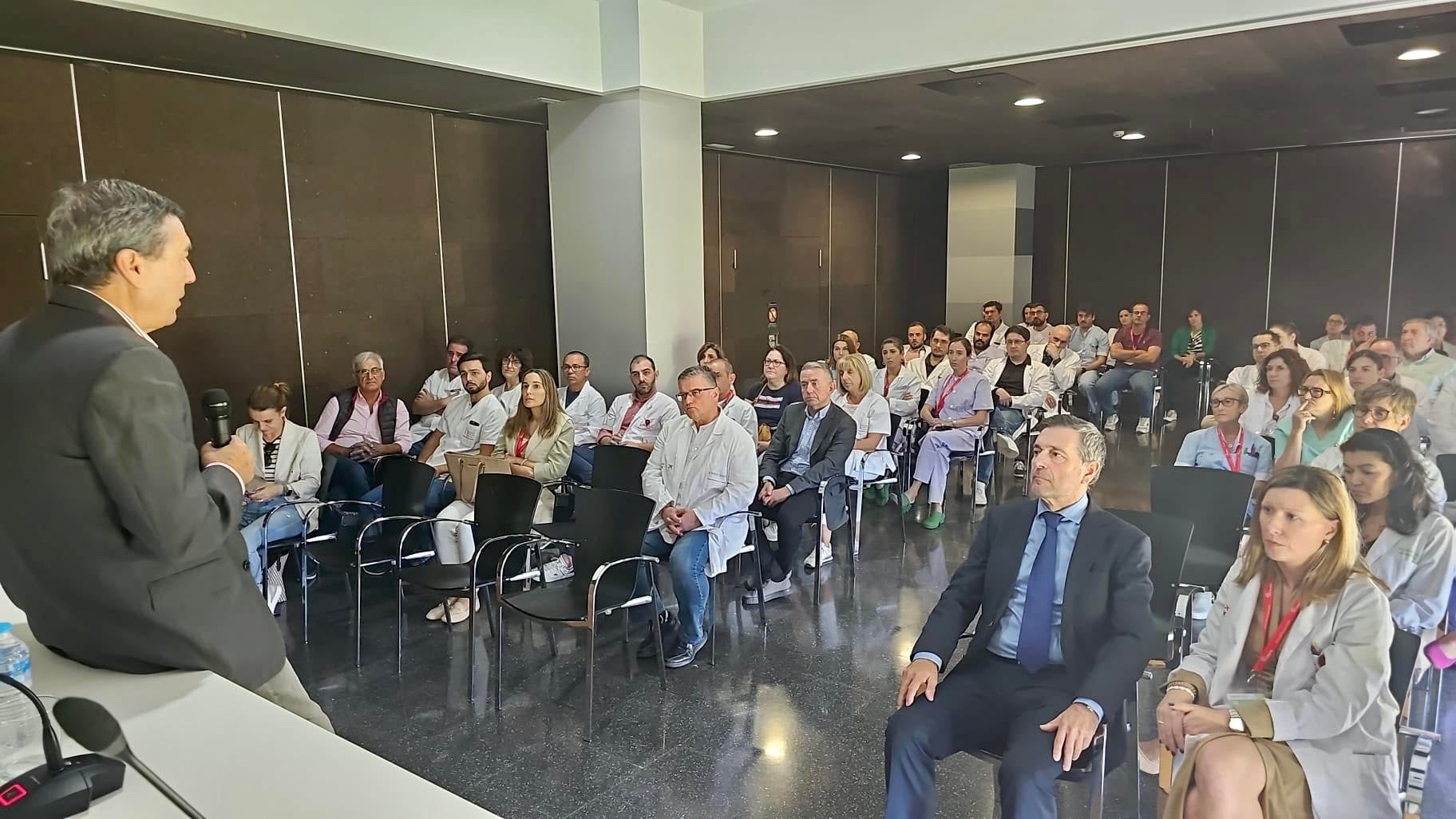 Sanidad tramita de urgencia la absorción de 1.300 sanitarios ante la inminente reversión en Dénia