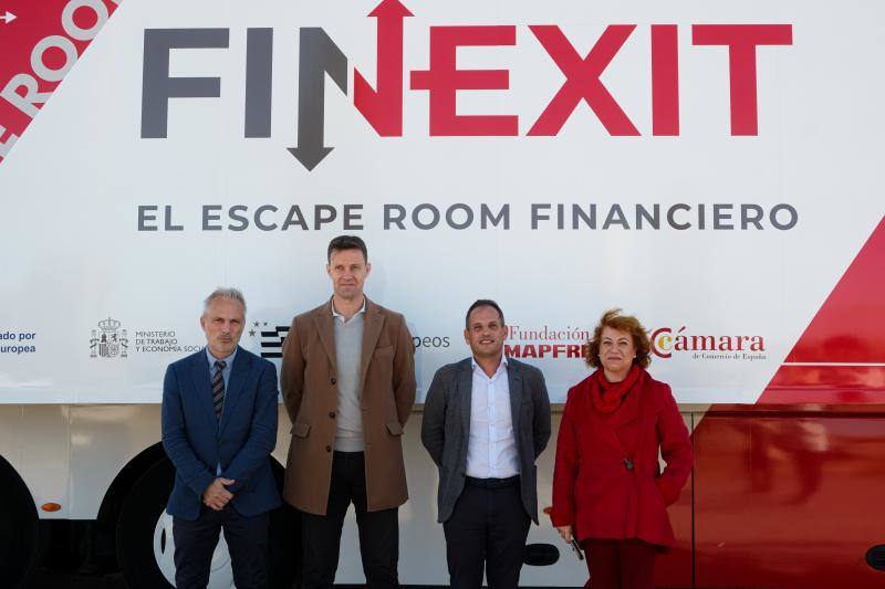 El concejal de Hacienda y Economía, Antonio Gallego, y el director gerente de la Cámara de Comercio, Rafael Fernández