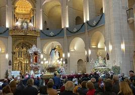 Se buscan costaleros para portar a la Virgen de los Desamparados este domingo en Alicante