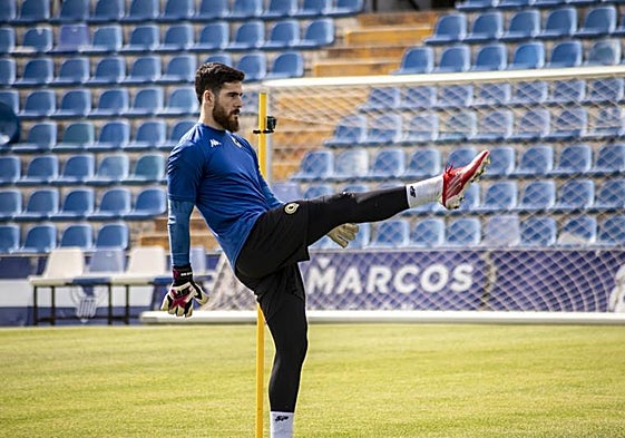 Carlos Abad, durante un entrenamiento del Hércules