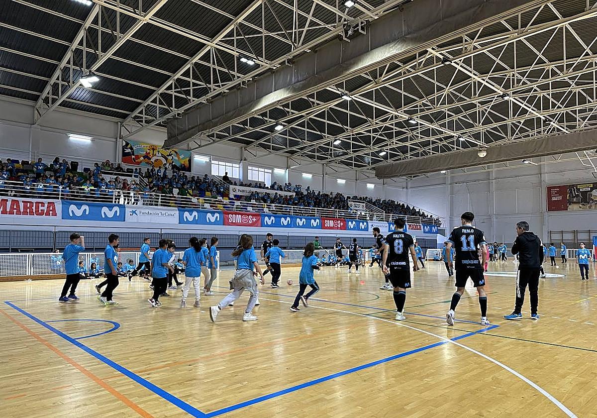 Alumnos de San Vicente del Raspeig durante la gira Megacracks.