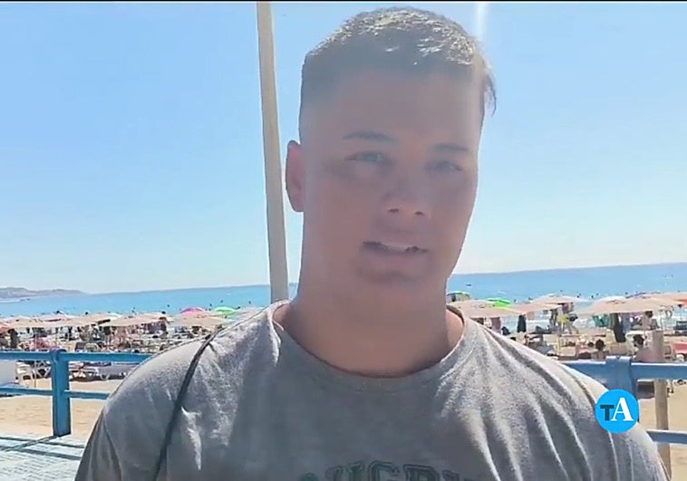 Debate sobre una hipotética prohibición del tabaco en las playas.