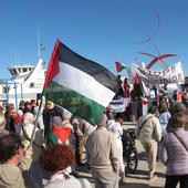 Más de 120 personas se concentran en Dénia en apoyo a Palestina