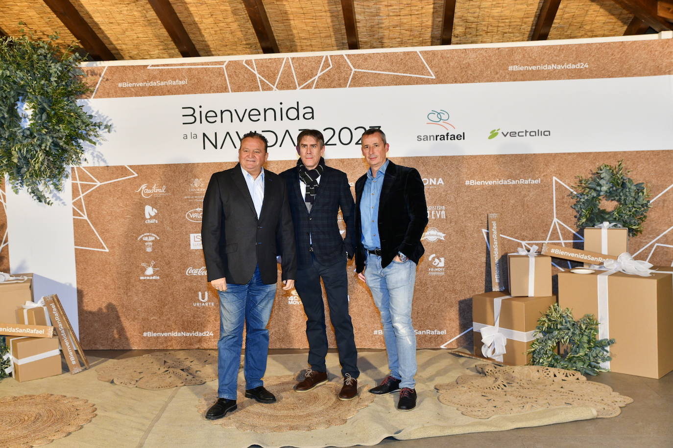 El cóctel solidario de Vectalia, en imágenes