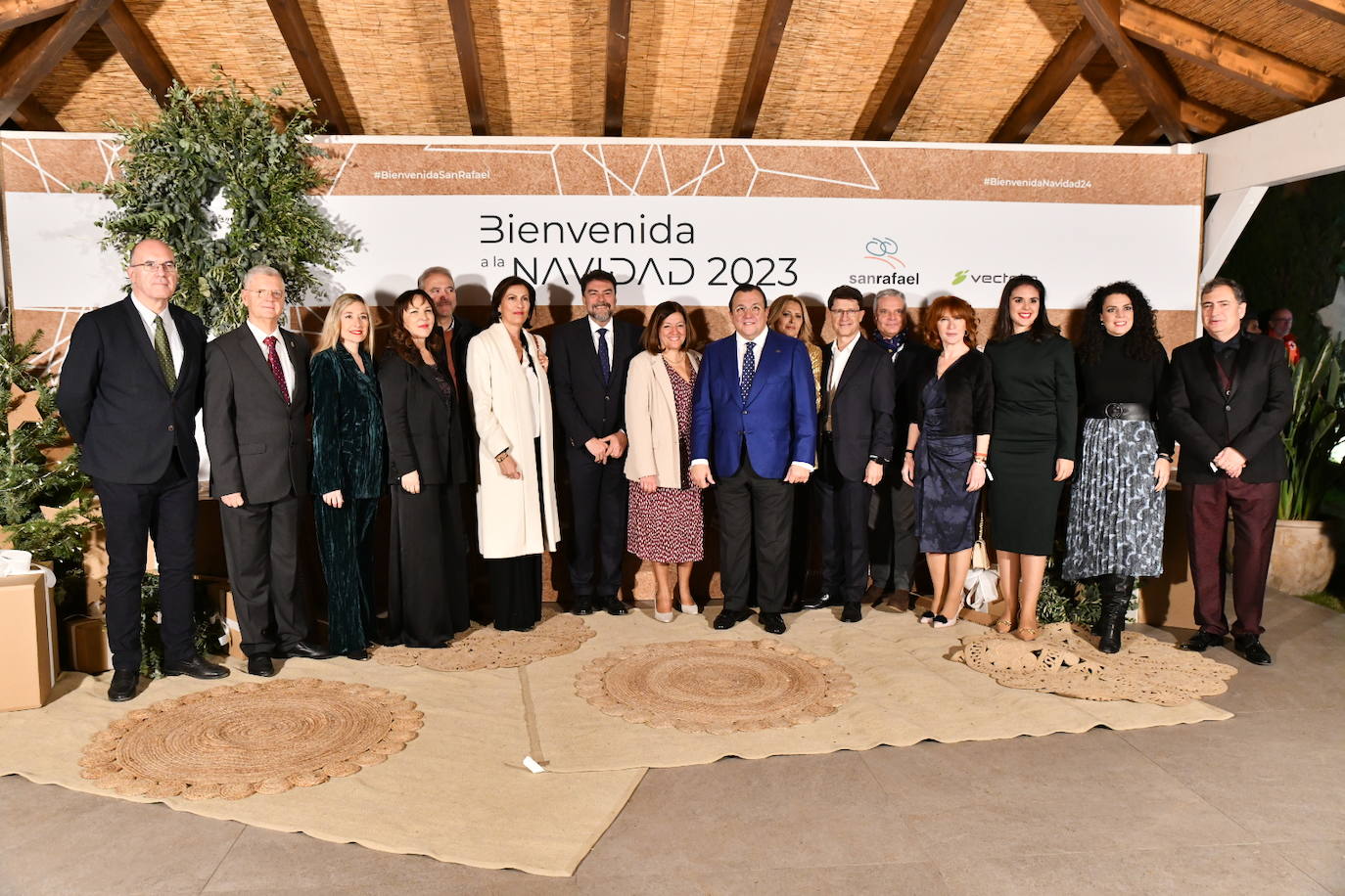 El cóctel solidario de Vectalia, en imágenes