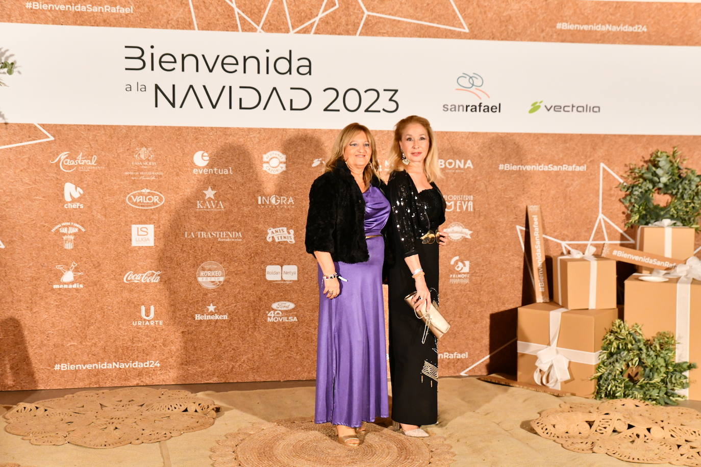 El cóctel solidario de Vectalia, en imágenes