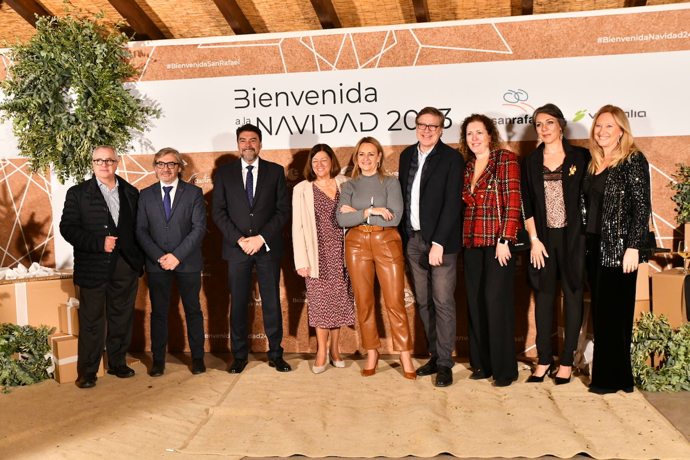 El cóctel solidario de Vectalia, en imágenes