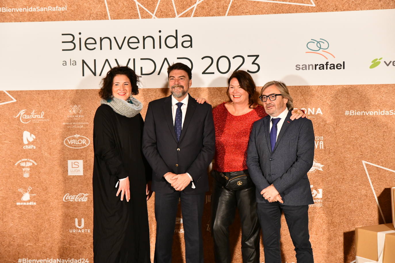 El cóctel solidario de Vectalia, en imágenes