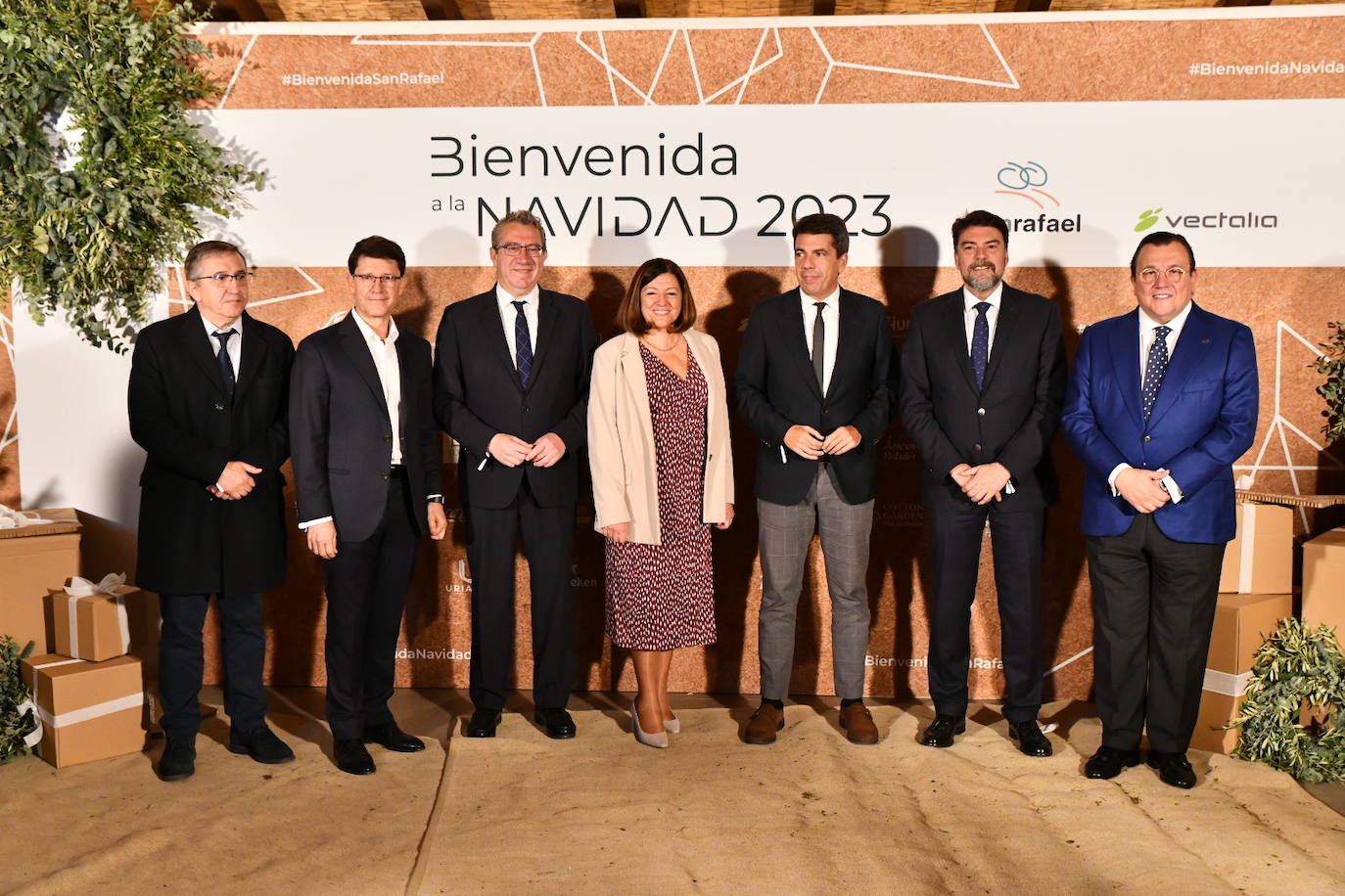 El cóctel solidario de Vectalia, en imágenes