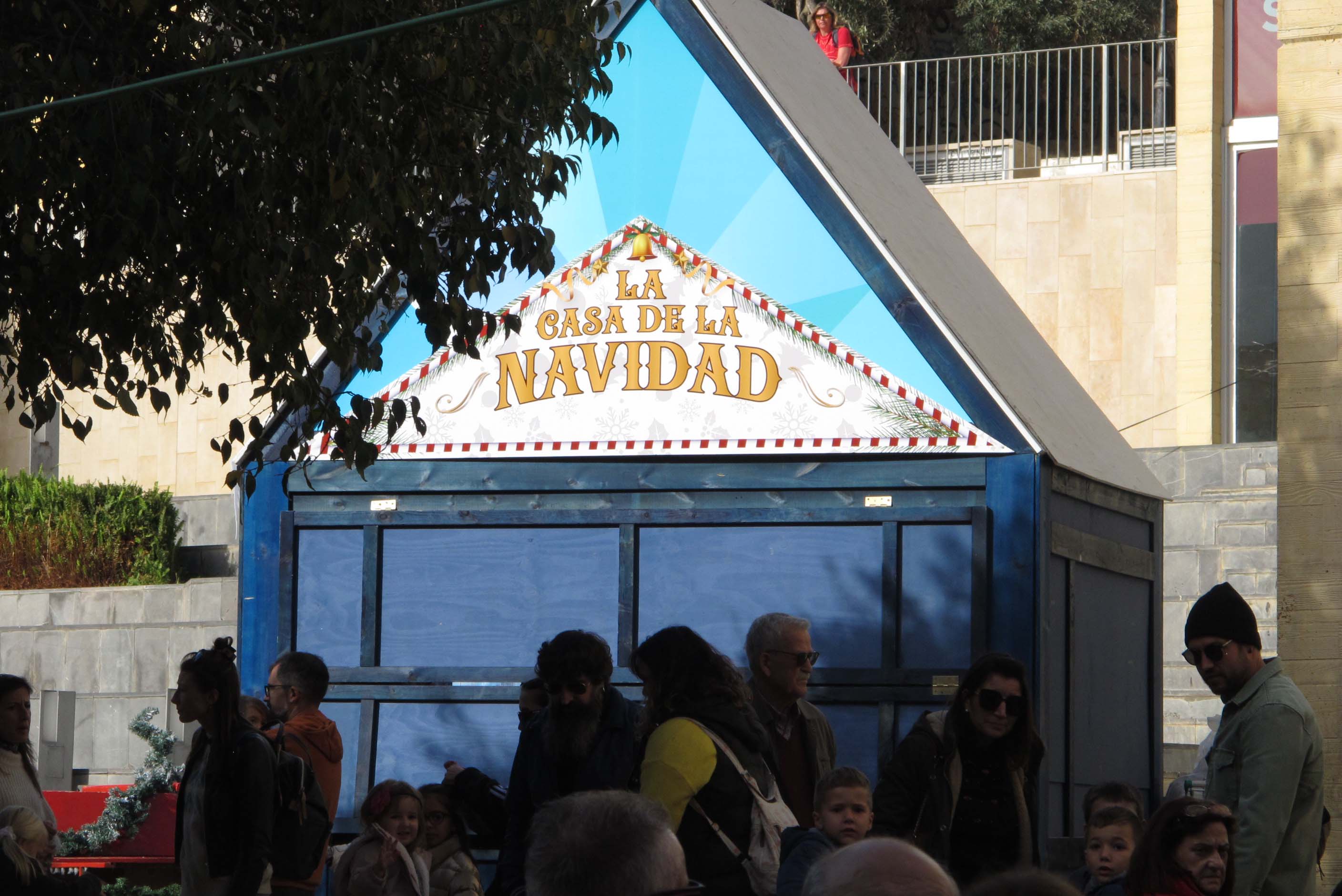 El Mercat de Nadal llena las calles de Dénia