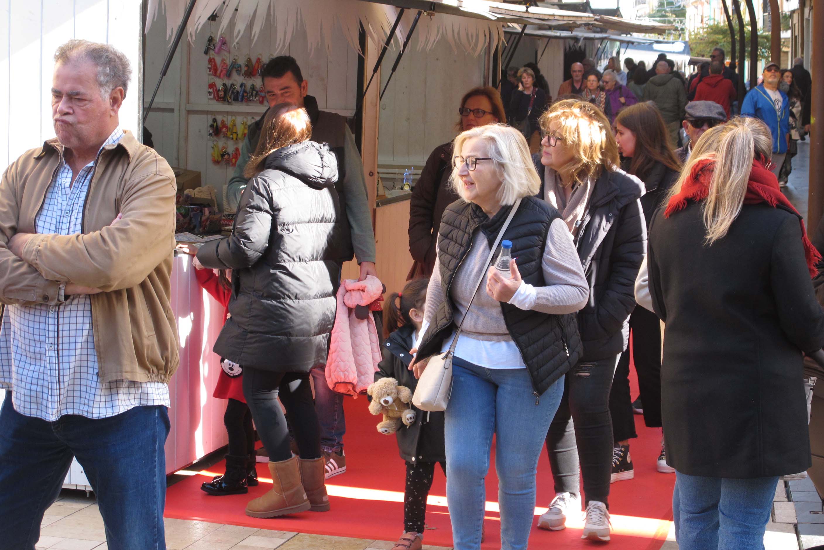 El Mercat de Nadal llena las calles de Dénia