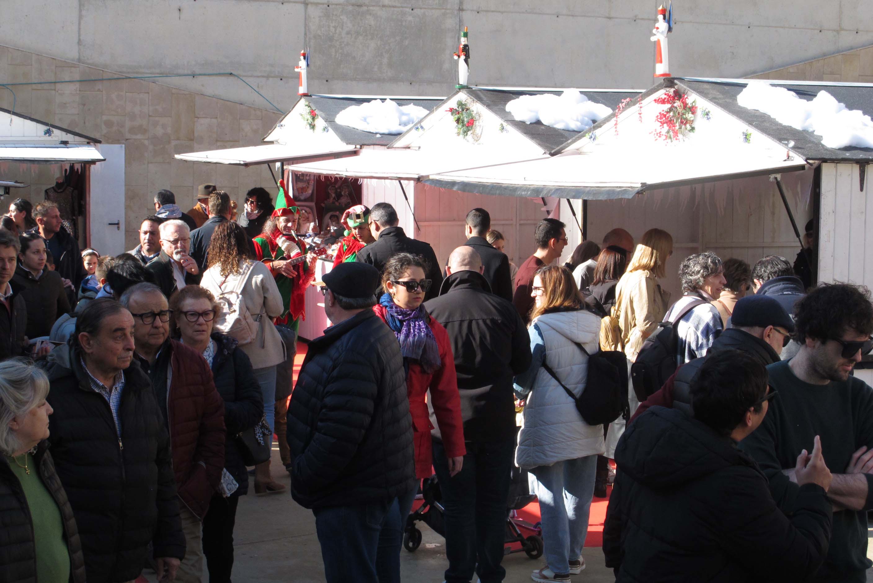 El Mercat de Nadal llena las calles de Dénia