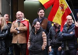 La presidenta provincial de Vox, Ana Vega, durante la protesta.