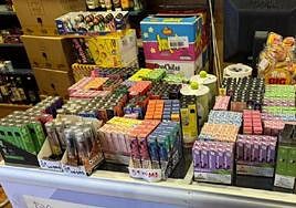 Vapers ilegales requisados por la Policía Local en Alicante.