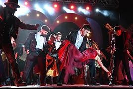 Un momento del número ganador de la hoguera Polígono de San Blas.