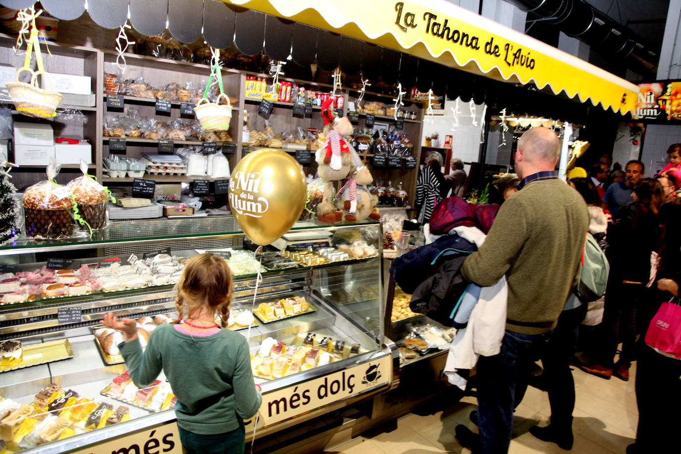 Comercio y público encienden la &#039;Nit de Llum&#039; de Dénia