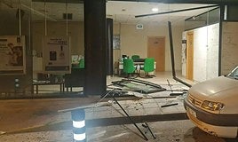 Estado en el que quedó la sucursal bancaria tras el robo.