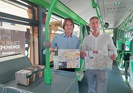 El concejal Carlos de Juan a la izquierda, junto a Raúl Cantero de Vectalia.