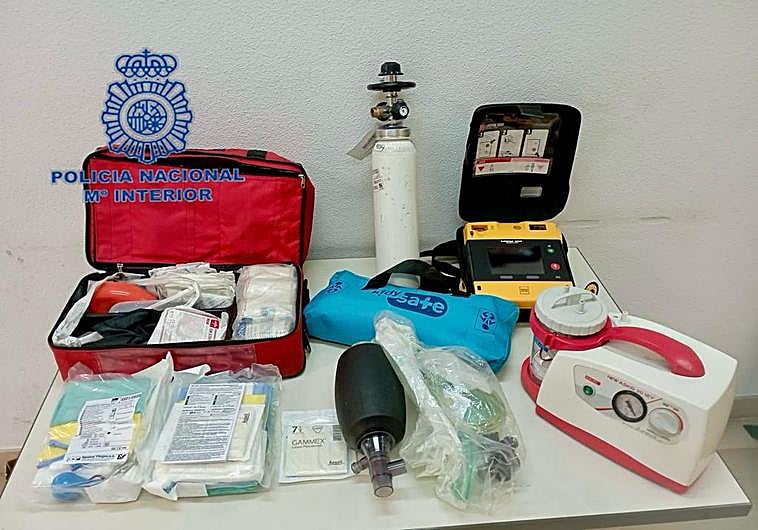 Material sanitario que robó el jóven de la ambulancia.