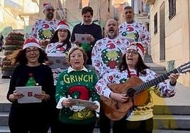 Los concejales socialistas interpretan su versión del tradicional villancico.