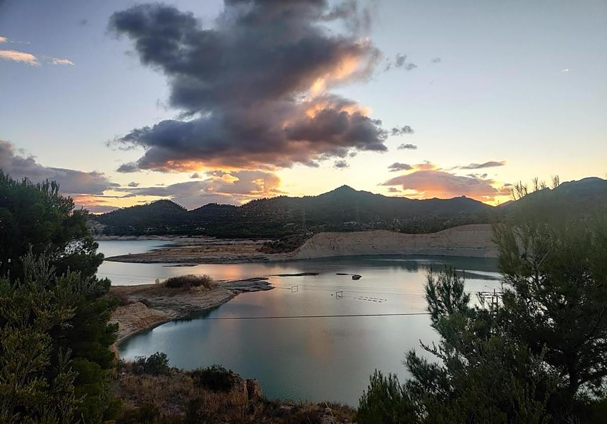 El embalse del Amadorio, en la Vila Joiosa, en una imagen de archivo.