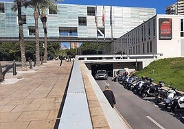 Imagen de la entrada del parking de l'Aigüera de Benidorm