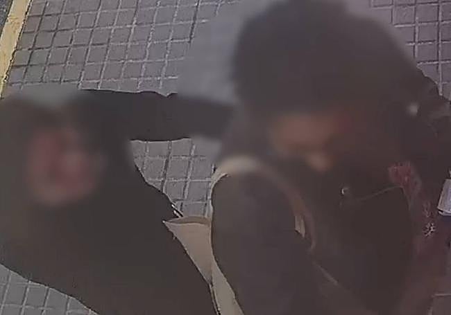 Sustracción del dinero en el cajero.