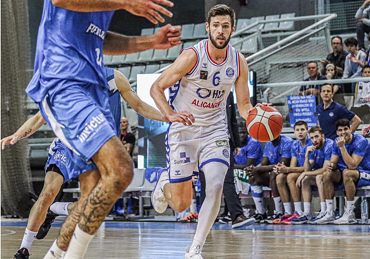 Imagen de un partido del HLA Alicante en el Pedro Ferrándiz